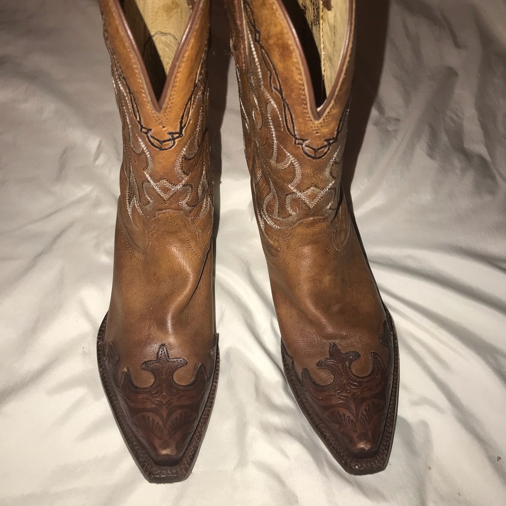 🎉SALE🎉Tony Lama size 6 leather boot